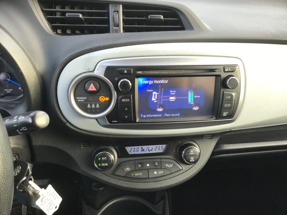 Toyota Yaris 1,5 Hybrid H2 Touch CVT 5d