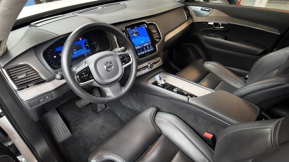 Volvo XC90 2,0 T8 ReCharge Ultimate Dark aut. AWD 7prs 5d