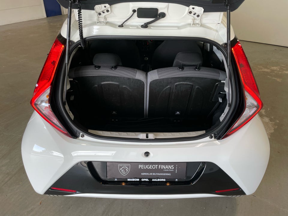 Toyota Aygo 1,0 VVT-i x-plore 5d