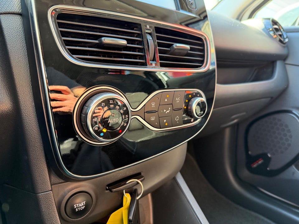 Renault Clio IV 1,5 dCi 90 Limited Sport Tourer 5d