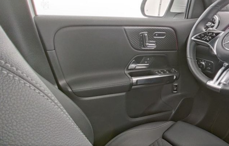 Mercedes EQB250+ Progressive 5d