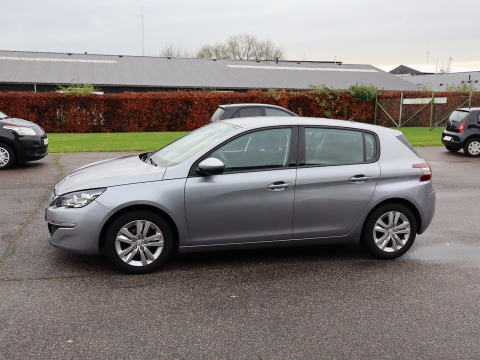 Peugeot 308 1,2 e-THP 110 Active 5d