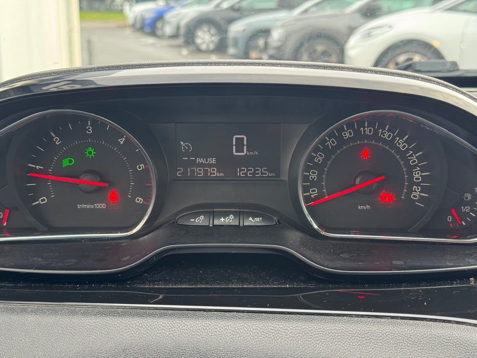 Peugeot 208 1,4 HDi 68 Active 5d