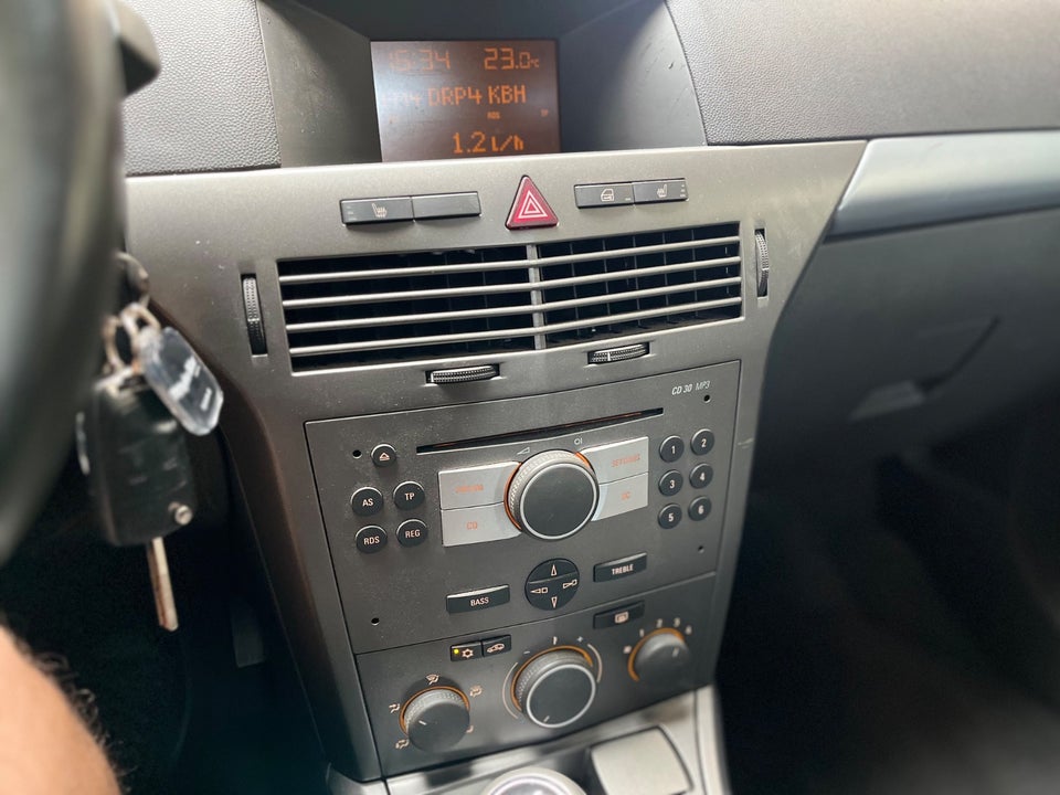 Opel Astra 1,6 16V Limited Twinport 5d