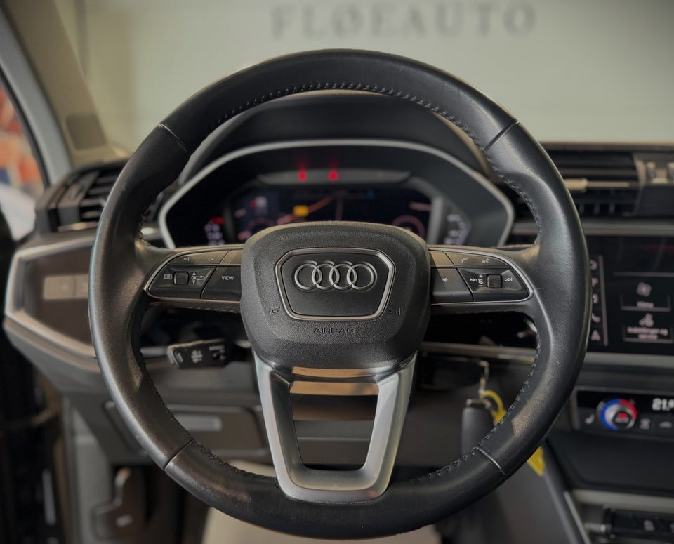 Audi Q3 35 TDi S-line S-tr. 5d