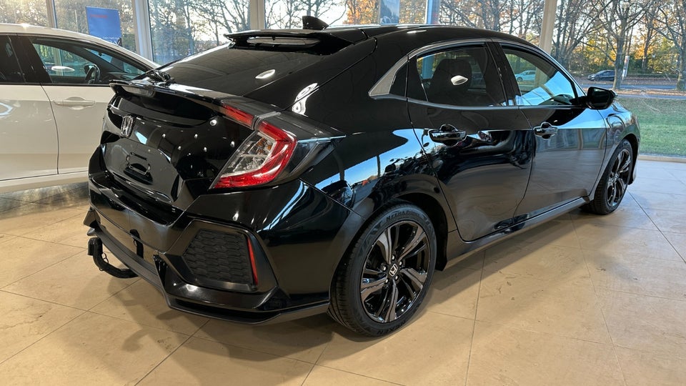 Honda Civic 1,0 VTEC Turbo Elegance CVT 5d