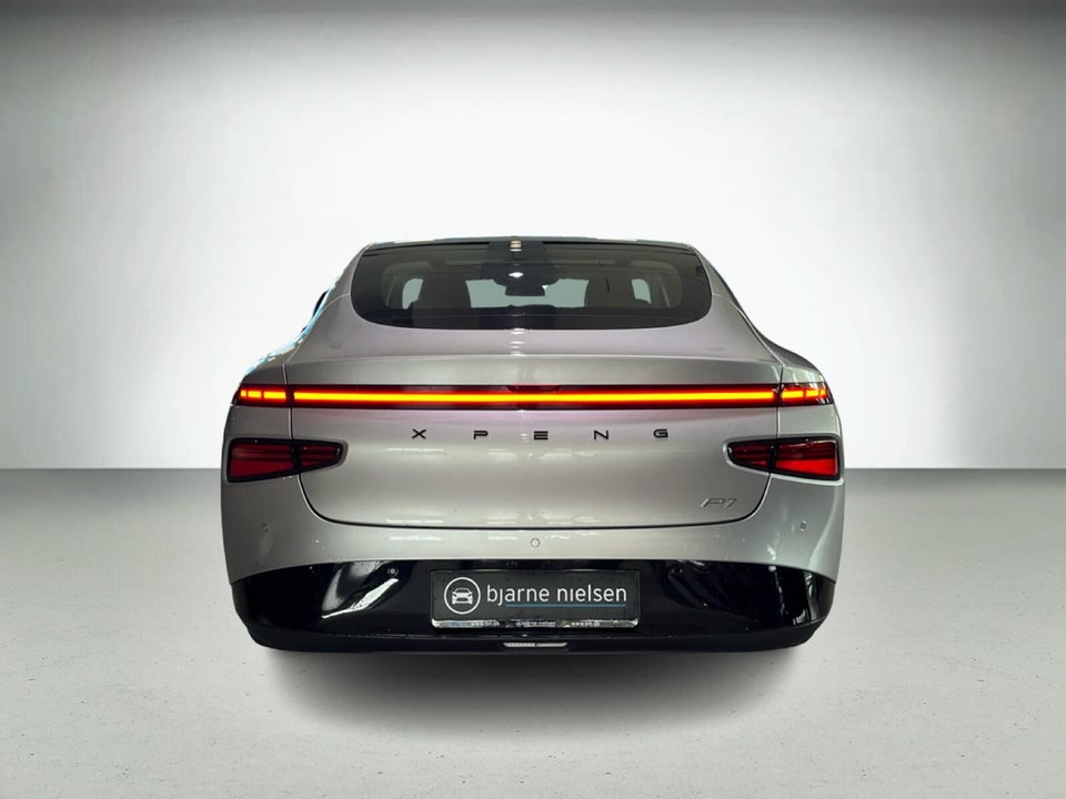 Xpeng P7 Long Range 4d