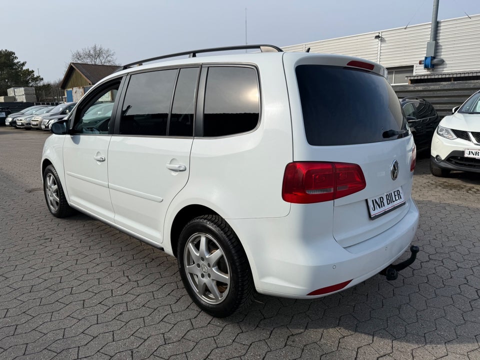 VW Touran 2,0 TDi 140 Comfortline DSG BMT 7prs 5d