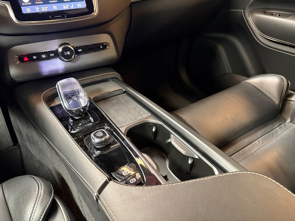 Volvo XC90 2,0 T8 ReCharge Ultimate Dark aut. AWD 7prs 5d