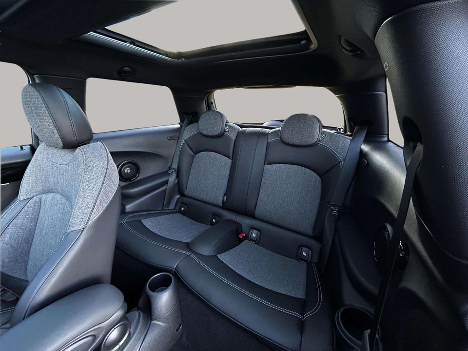 MINI Cooper SE Edition Premium Plus 3d