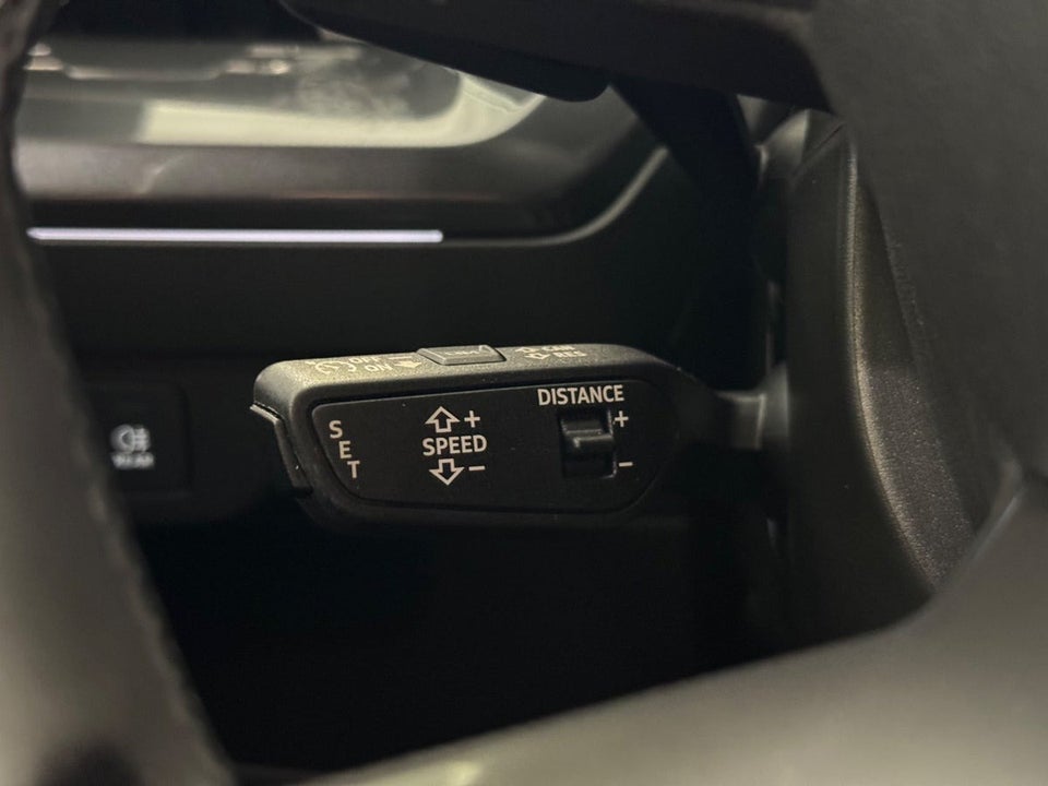 Audi Q4 e-tron 40 S-line 5d