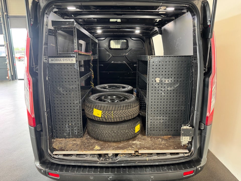 Ford Transit Custom 320 L2 2,0 TDCi 185 Sport aut.