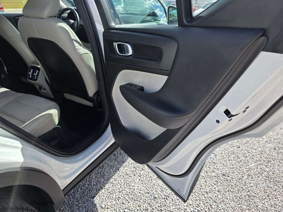 Volvo XC40 2,0 D4 190 Momentum aut. AWD 5d