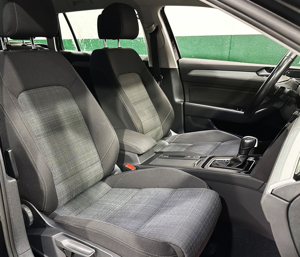 VW Passat 1,6 TDi 120 Business Variant DSG 5d