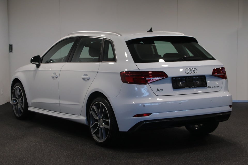 Audi A3 40 TFSi e Design Sportback S-tr. 5d