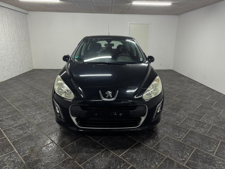 Peugeot 308 1,6 e-HDi 112 Active 5d