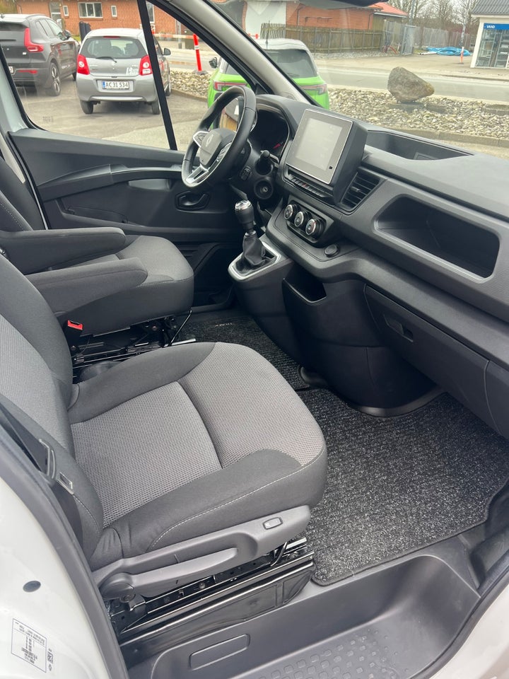 Renault Trafic 2,0 dCi 130 L2H1 Tekno