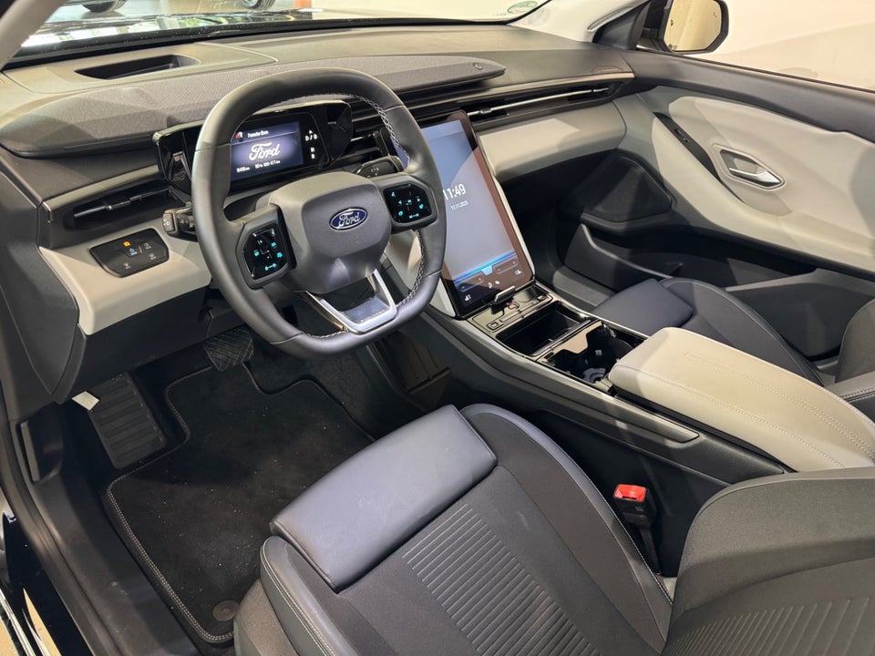 Ford Explorer 82 Select Extended Range 5d