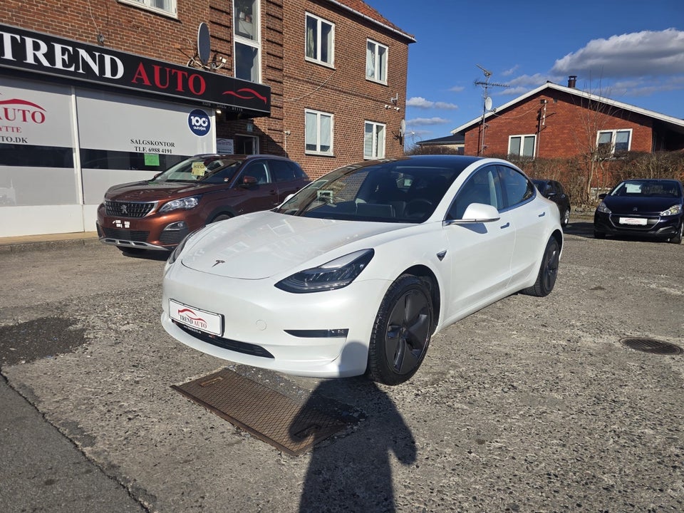 Tesla Model 3 Standard Range+ RWD 4d