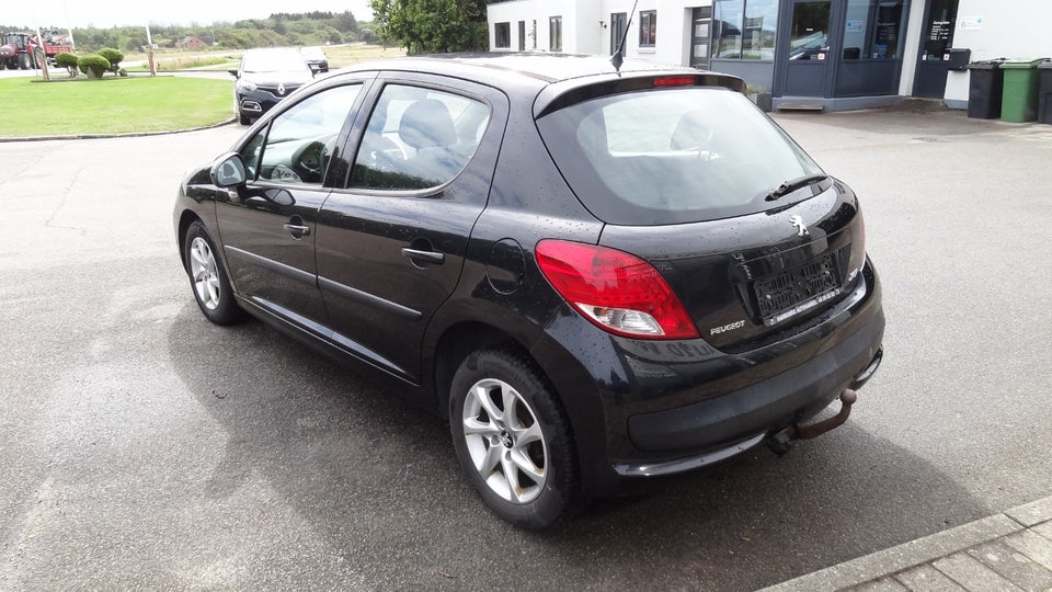 Peugeot 207 1,6 HDi 90 Comfort+ 5d