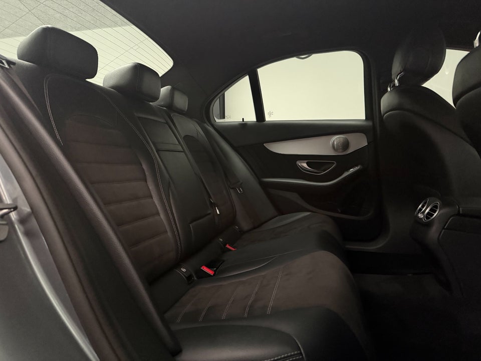 Mercedes C220 d 2,0 AMG Line aut. 4d