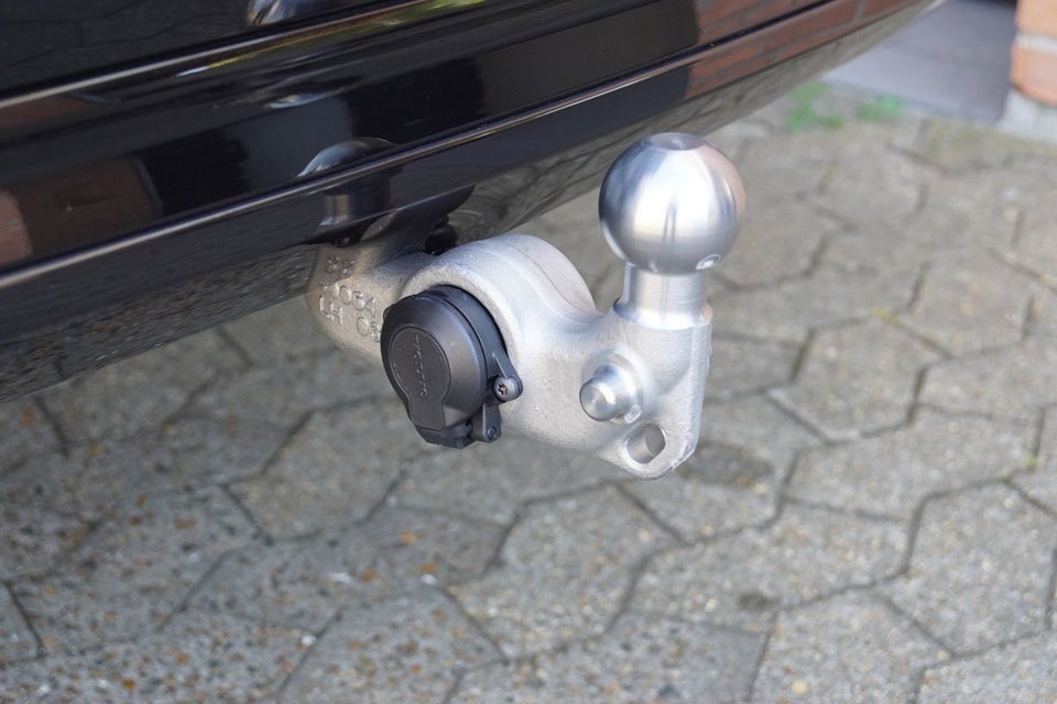 Volvo XC90 2,0 T8 ReCharge R-Design aut. AWD 7prs 5d