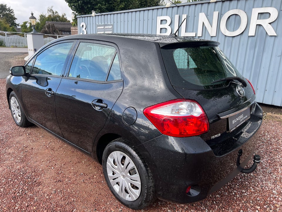 Toyota Auris 1,6 T2 5d