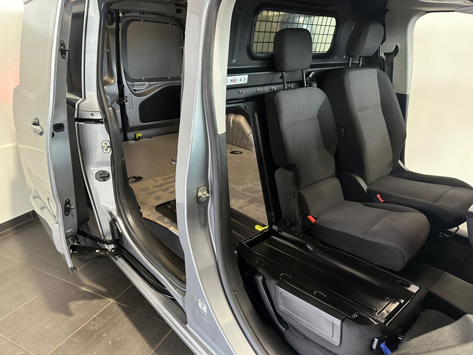 Peugeot Partner 1,5 BlueHDi 130 L2V2 Ultimate EAT8 Van