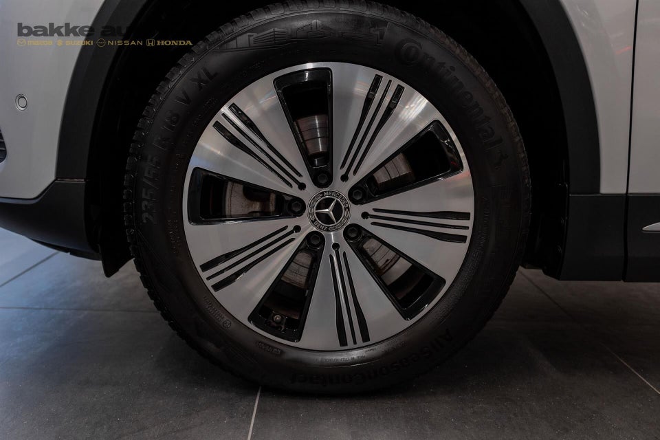 Mercedes EQA300 Progressive 4Matic 5d