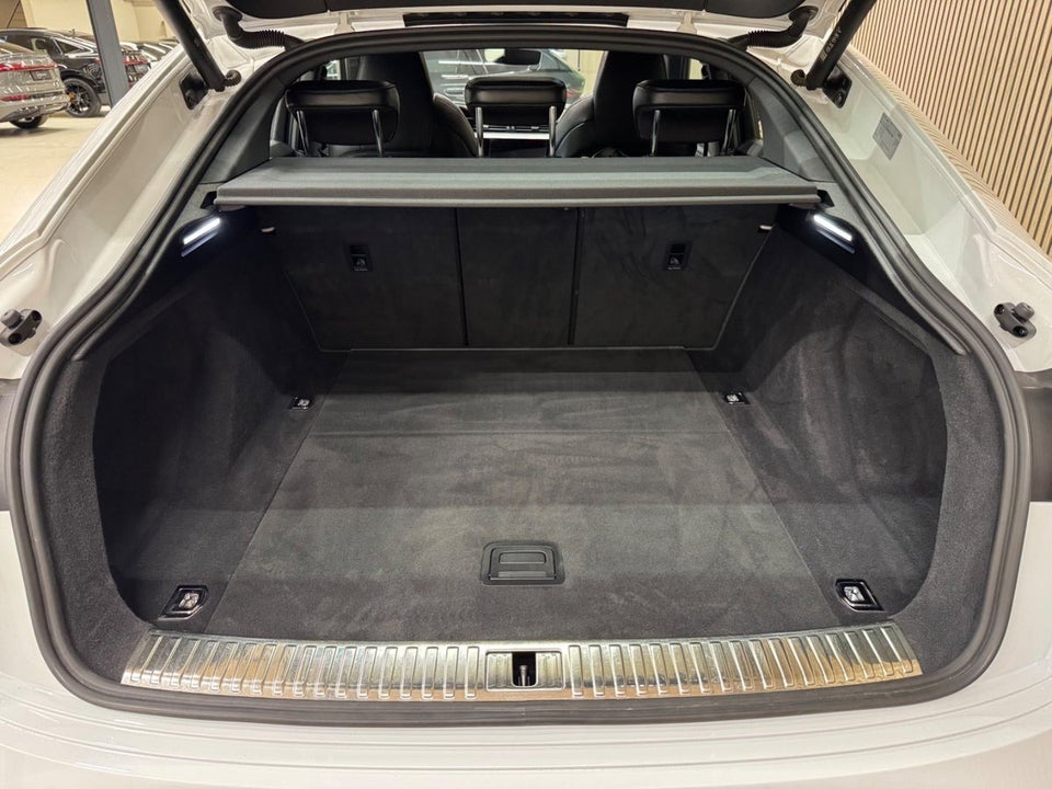 Audi e-tron 55 S-line Sportback quattro 5d