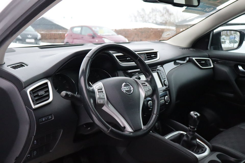 Nissan Qashqai 1,2 Dig-T 115 Tekna 5d