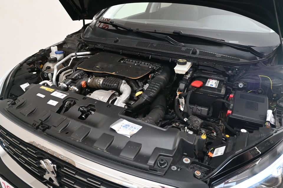 Peugeot 308 1,6 BlueHDi 120 Allure Sky SW 5d