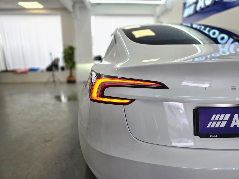 Tesla Model 3 Long Range AWD 4d