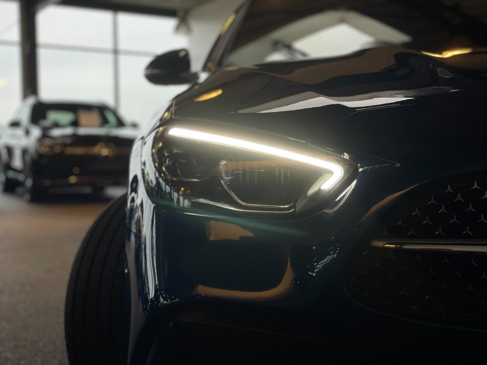 Mercedes C300 e 2,0 AMG Line stc. aut. 5d