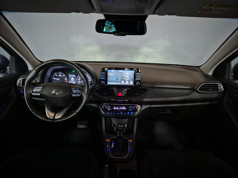 Hyundai i30 1,6 CRDi 110 Trend DCT 5d