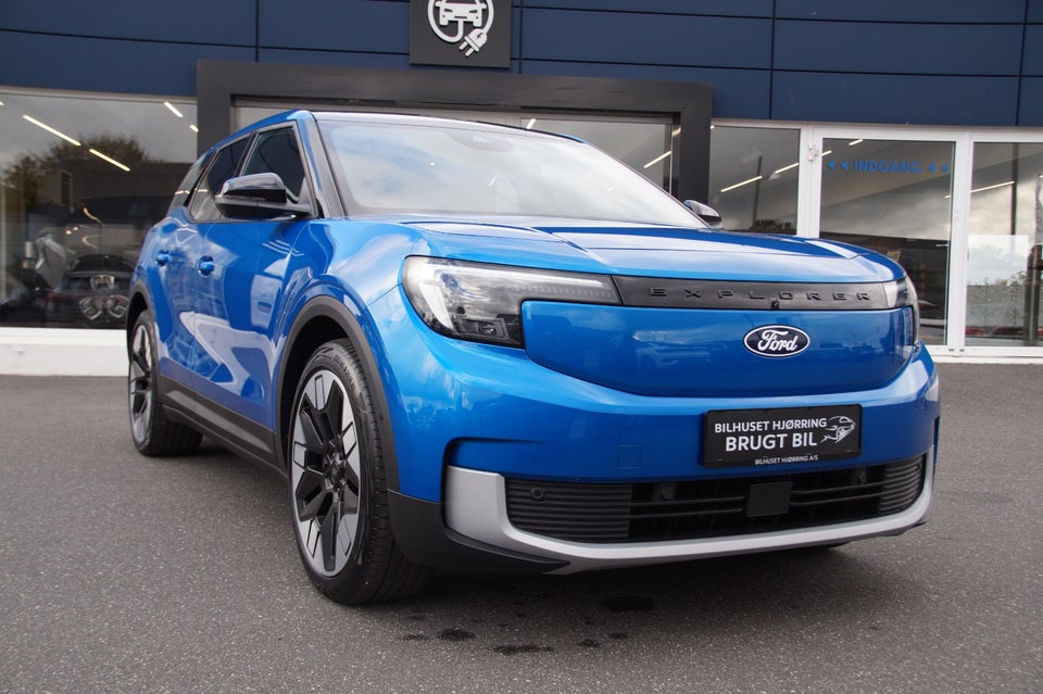 Ford Explorer 82 Premium Extended Range 5d