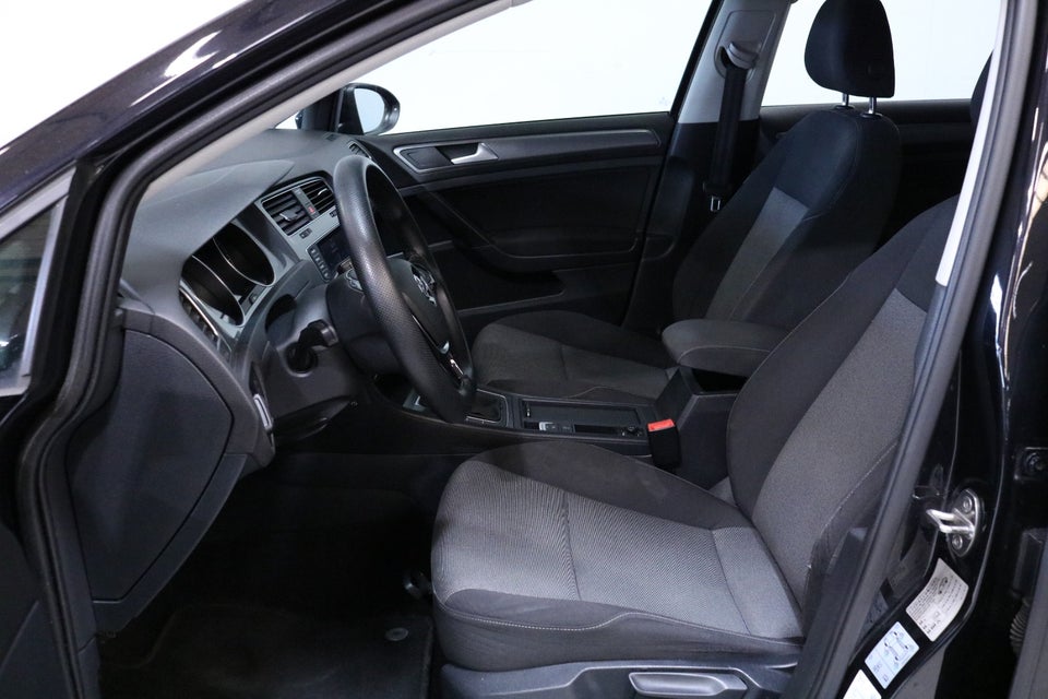 VW Golf VII 1,6 TDi 110 BlueMotion 5d