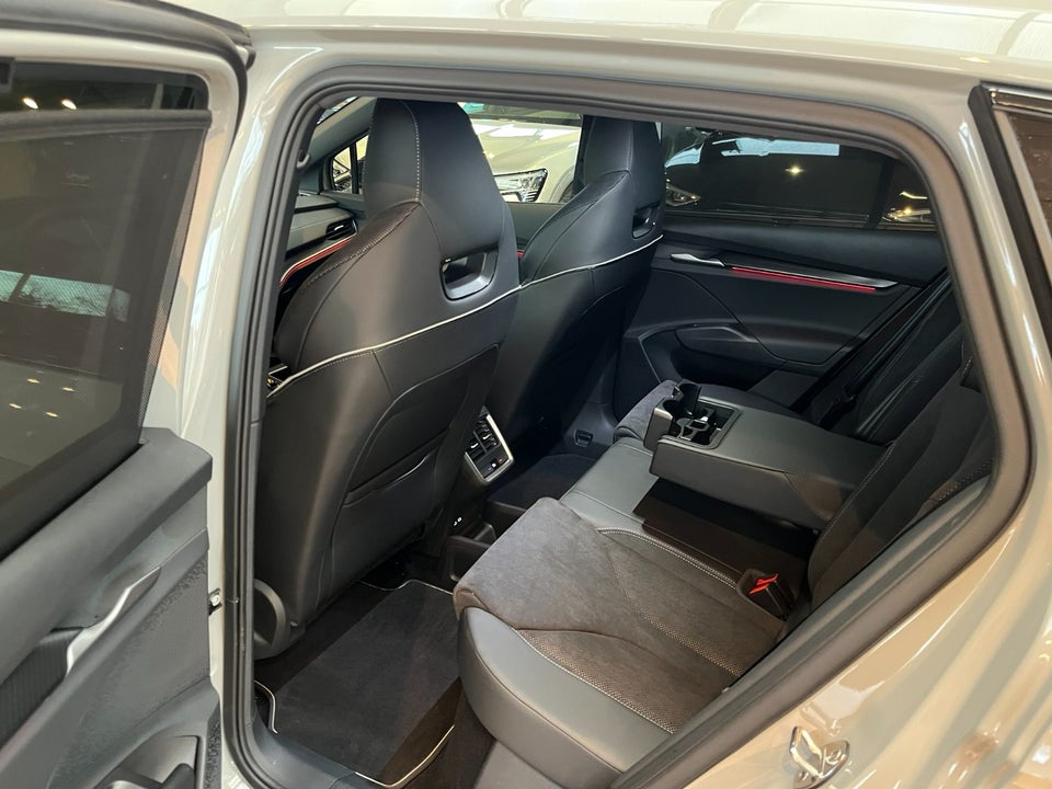 Skoda Elroq 85 iV Sportline Maxx 5d