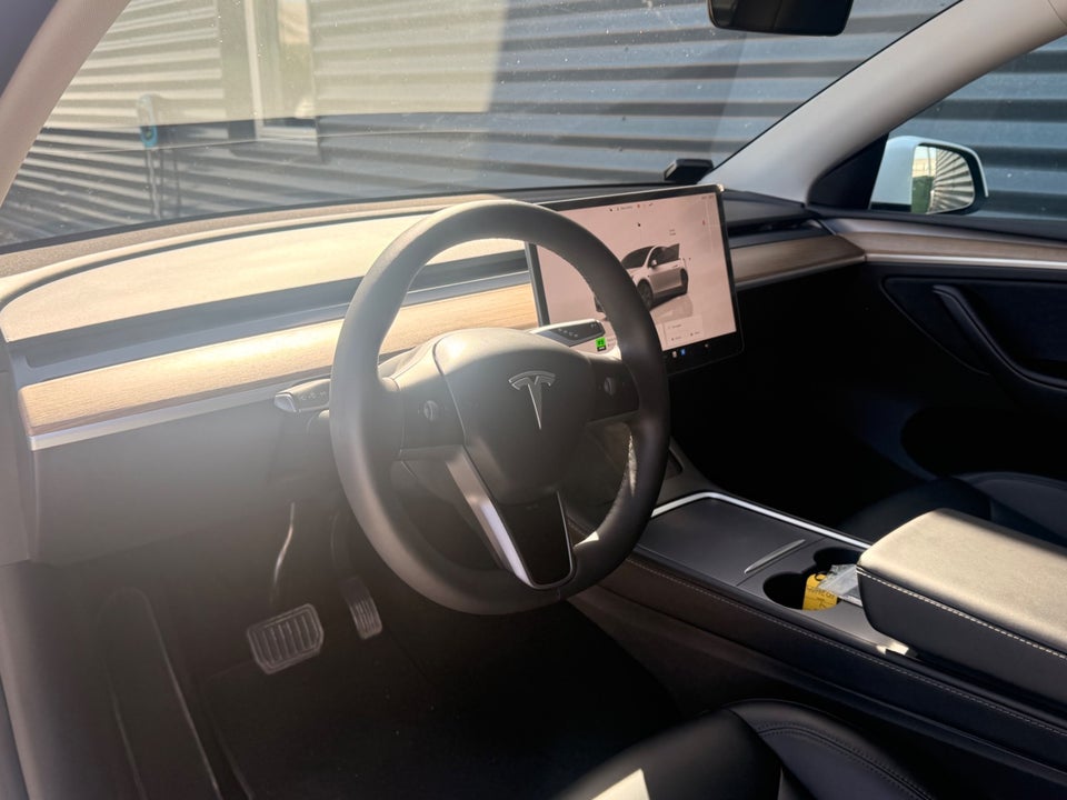 Tesla Model Y Long Range RWD 5d