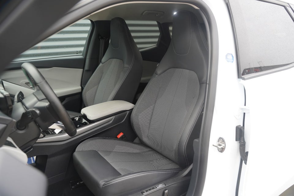Ford Explorer 82 Select Extended Range 5d