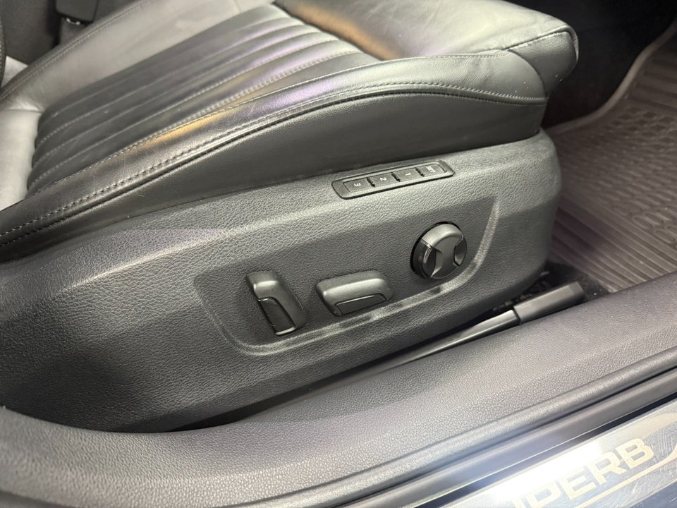 Skoda Superb 2,0 TDi 150 Style Combi DSG 5d