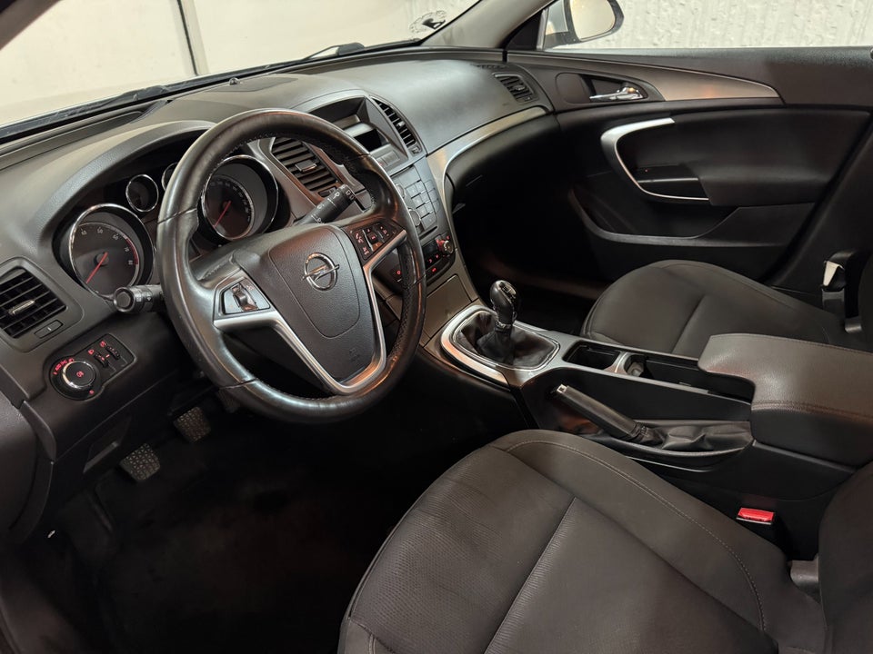 Opel Insignia 1,8 Cosmo 4d