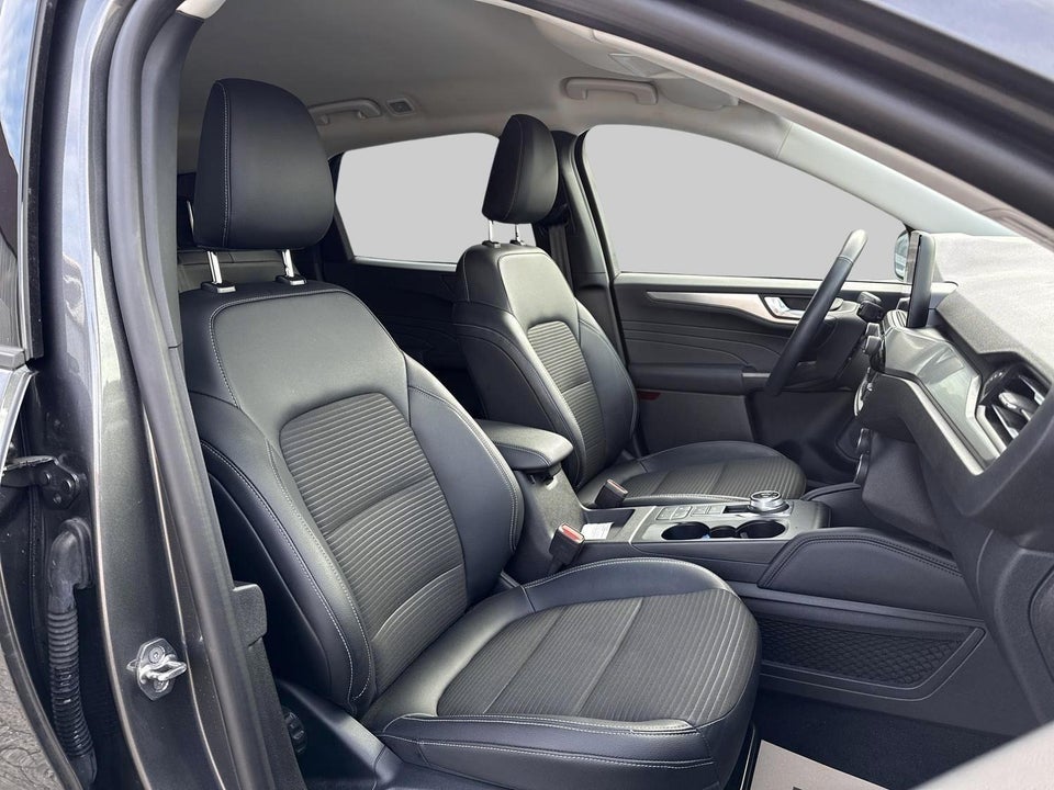 Ford Kuga 2,5 PHEV Titanium X CVT 5d