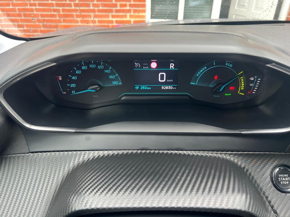 Peugeot e-208 50 Allure 5d