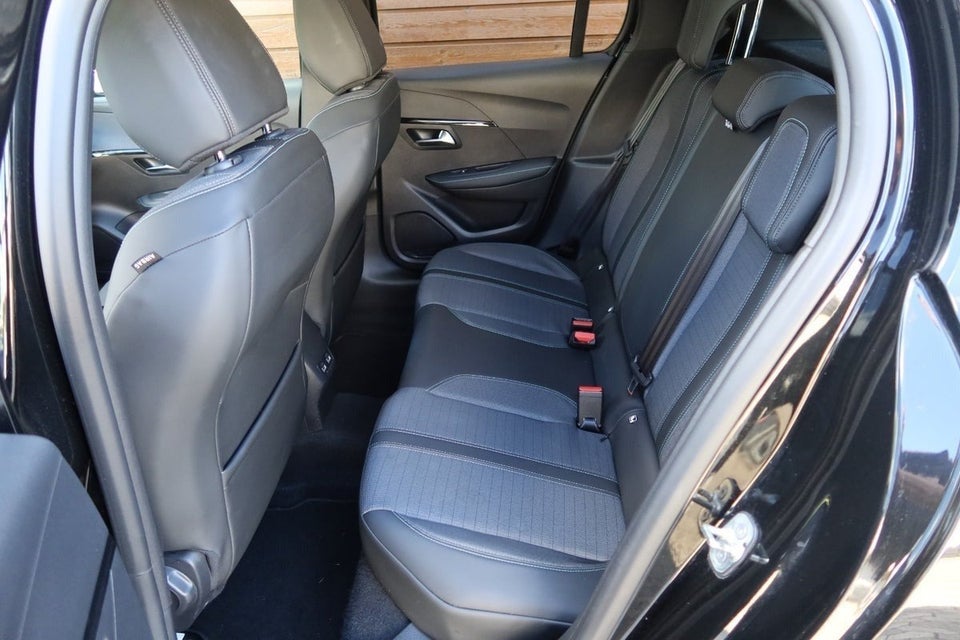 Peugeot 208 1,2 PureTech 100 Platin Sport 5d