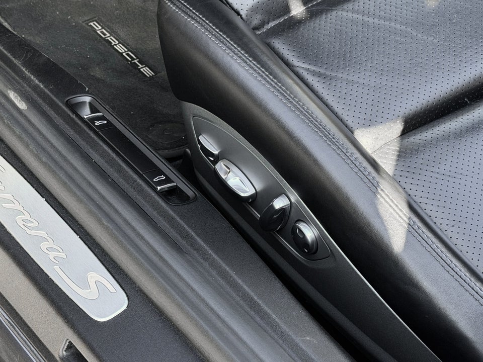 Porsche 911 Carrera S 3,0 Cabriolet PDK 2d