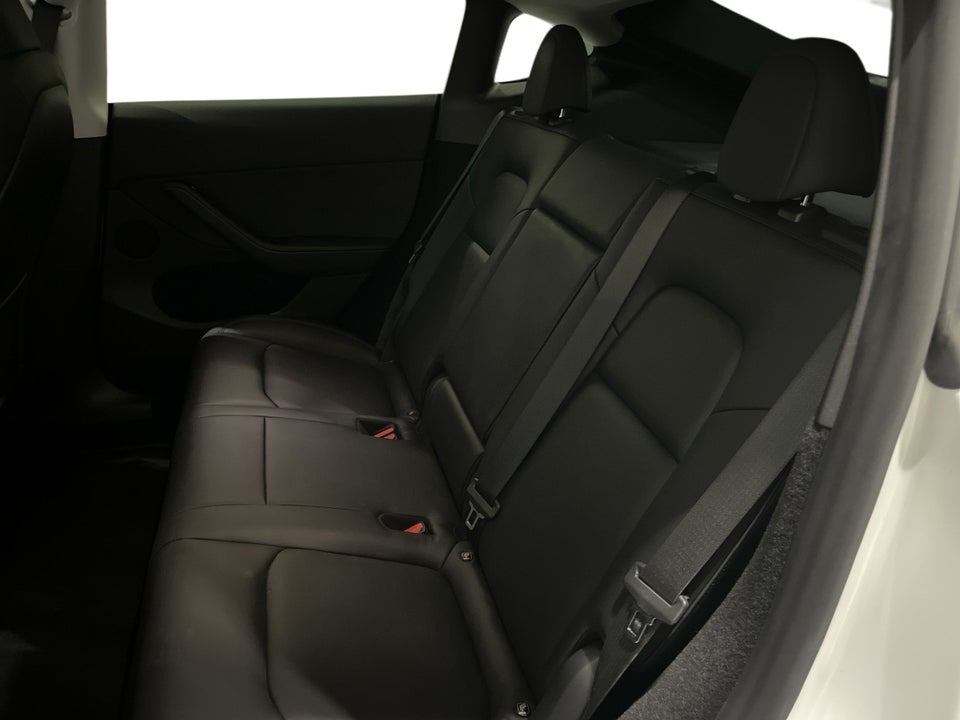 Tesla Model Y Long Range AWD 5d