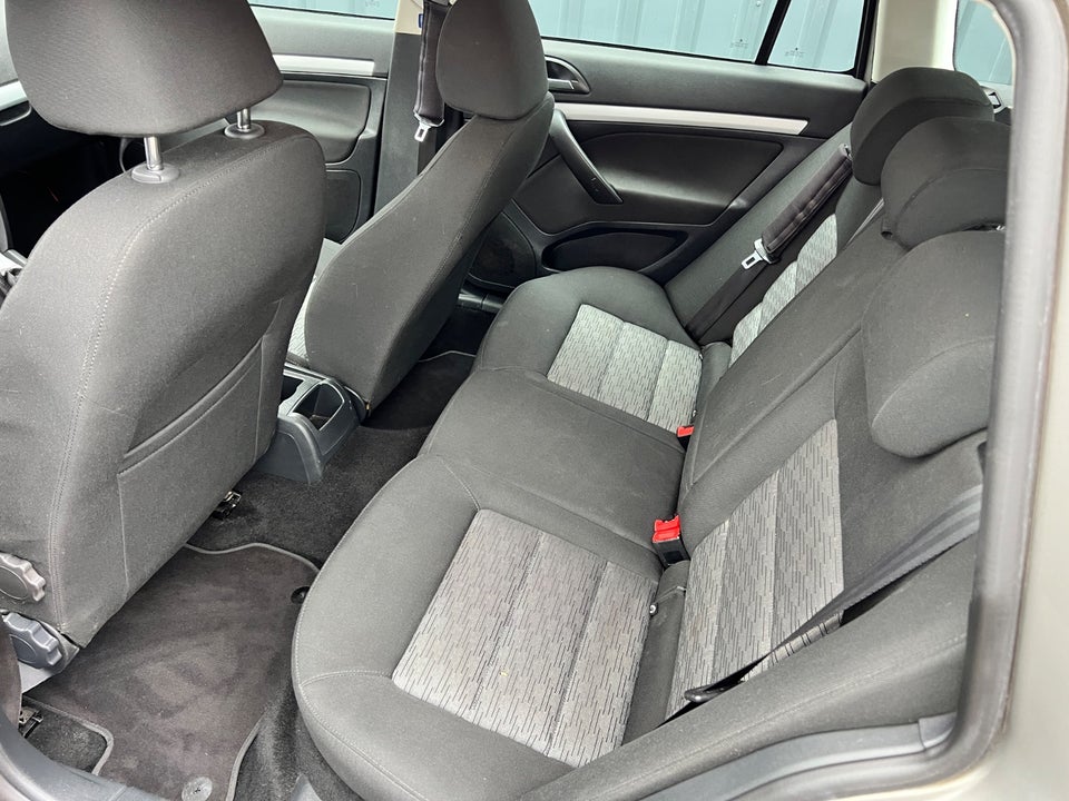 Skoda Octavia 1,4 TSi 122 Ambiente Combi 5d