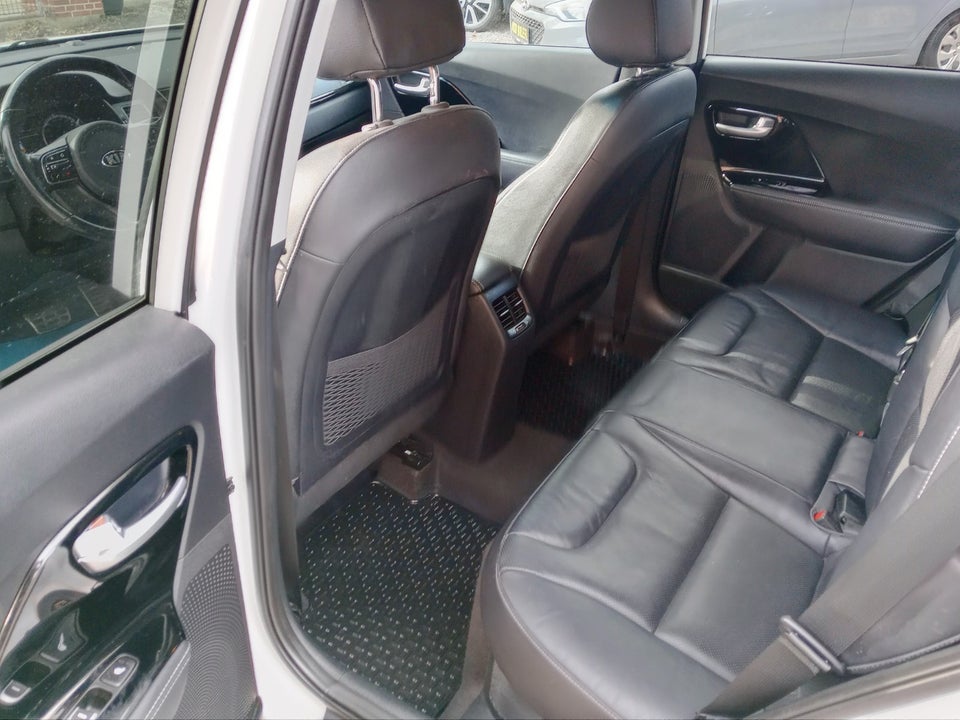 Kia Niro 1,6 PHEV Advance DCT 5d