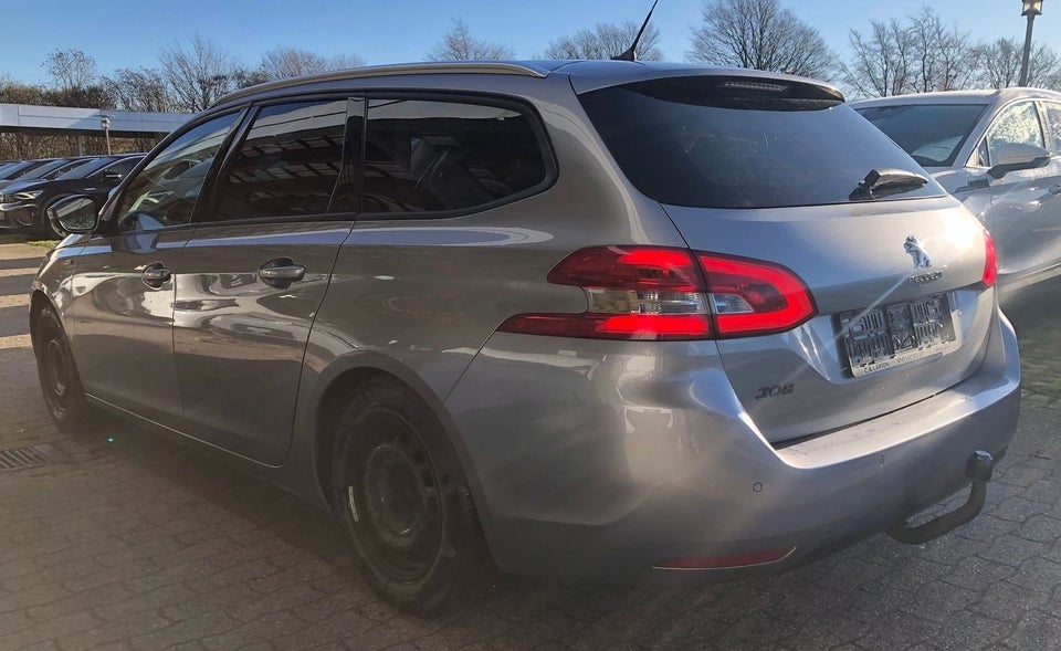 Peugeot 308 1,6 BlueHDi 120 Style SW 5d